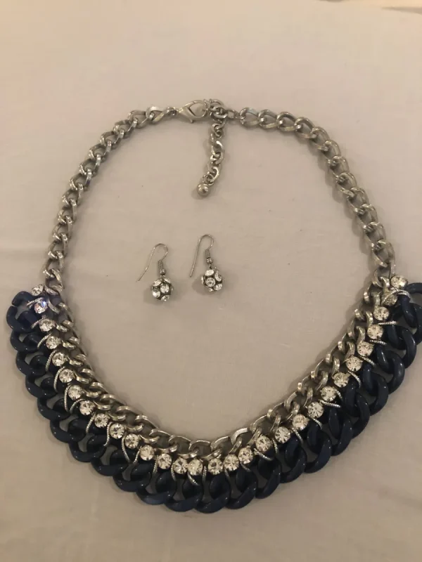 Elegant Diamante Necklace & Earrings Set